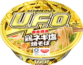 日清焼そばU.F.O.　黄金鶏油鶏ネギ塩焼そば