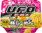日清焼そばU.F.O.　大盛 汁なし豚らーめんニンニク背脂醤油味 卵黄ペースト付