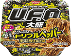 日清焼そばU.F.O. 大盛 ぶっ濃いトリプルペッパー 手羽先風味焼そば